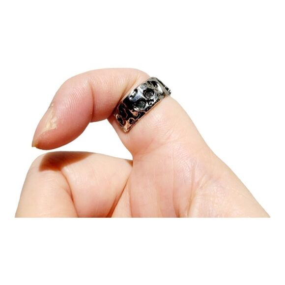 Brand New Silver Multi Skulls Heads Ring Adjustable Size - Picture 6 of 8